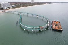 Am 27. März erfolgte der Lückenschluss im Rundlauf der 430 Meter neuen Seebrücke vor Timmendorfer Strand.